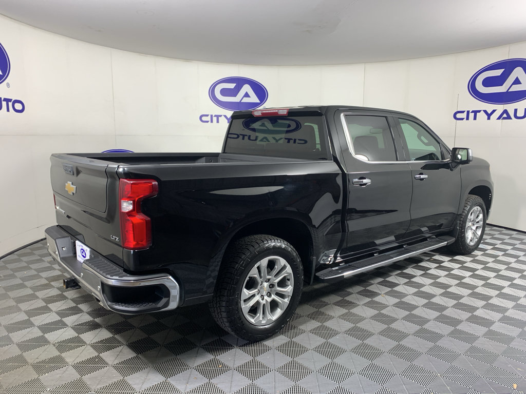 Used 2024 Chevrolet Silverado 1500 LTZ AWD/4WD image 3