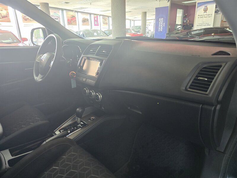 Used 2023 Mitsubishi Outlander Sport AWD image 13
