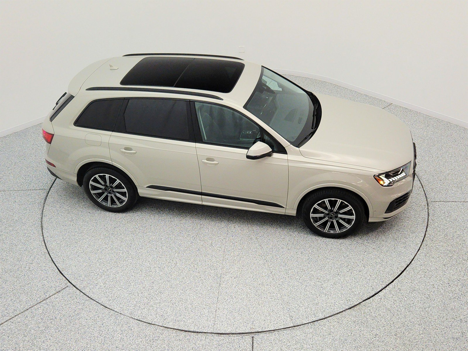 Used 2023 Audi Q7 2.0T Premium Plus w/ Premium Plus Package AWD/4WD image 25