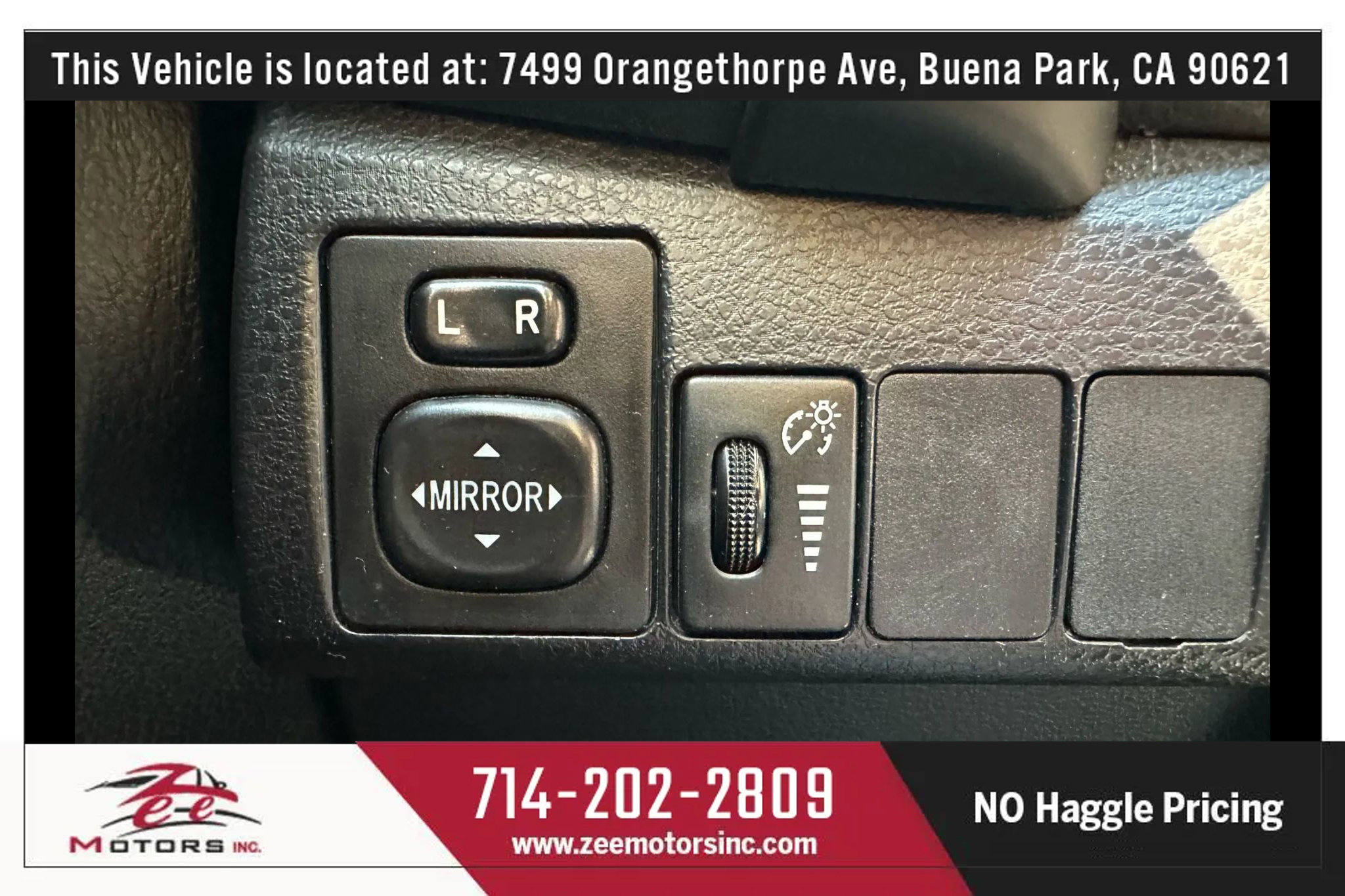 Used 2018 Toyota Corolla LE image 38