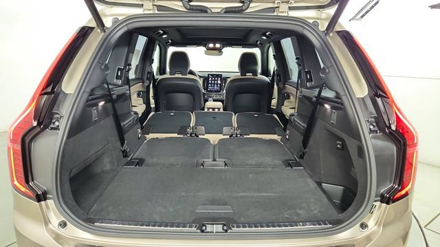New 2026 Volvo XC90 T8 Plus w/ Protection Package Premier AWD/4WD image 43