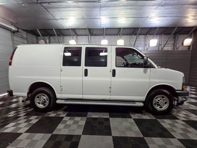 Used 2019 Chevrolet Express 2500 w/ Driver Convenience Package RWD image 9