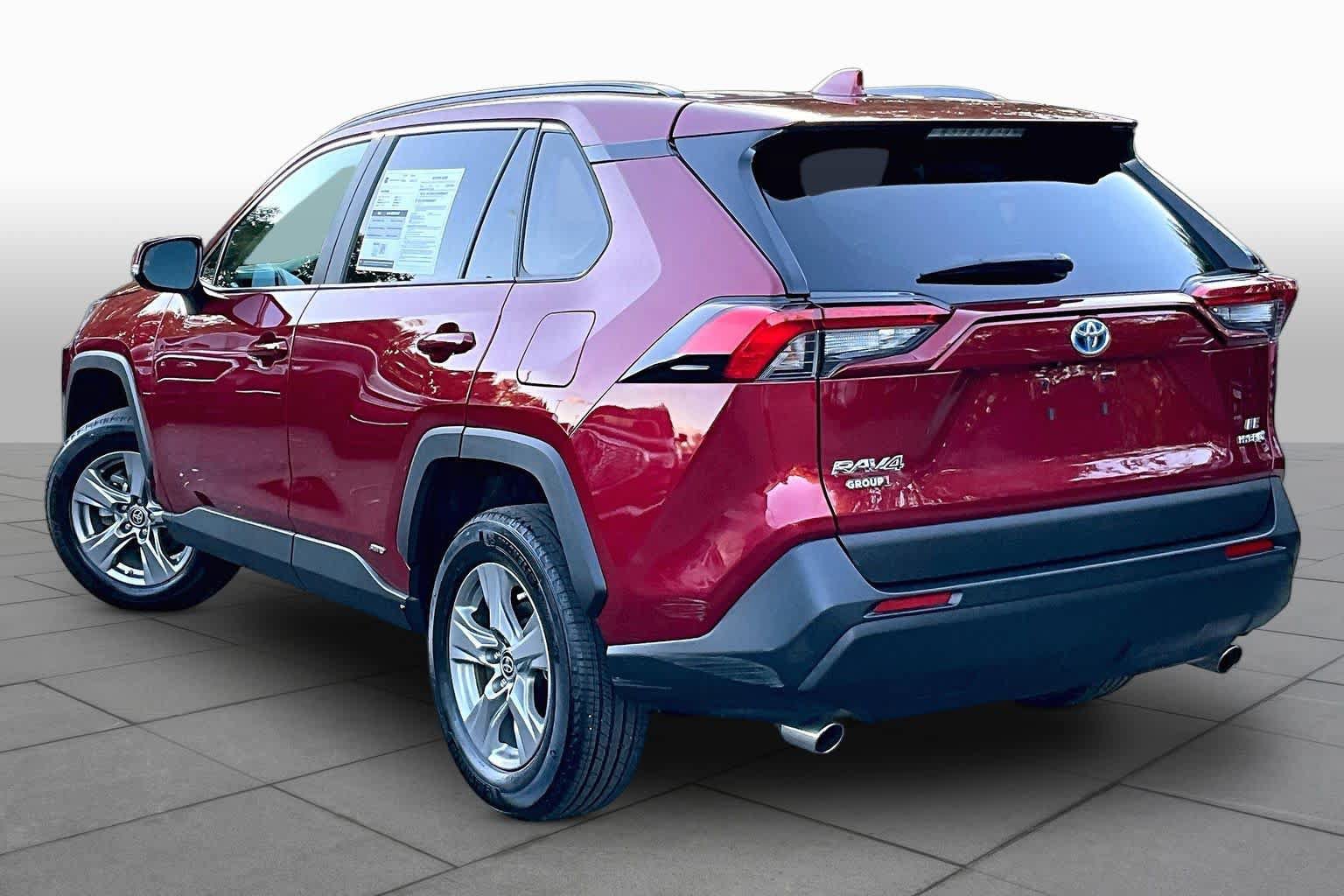 Certified 2024 Toyota RAV4 LE AWD/4WD image 12