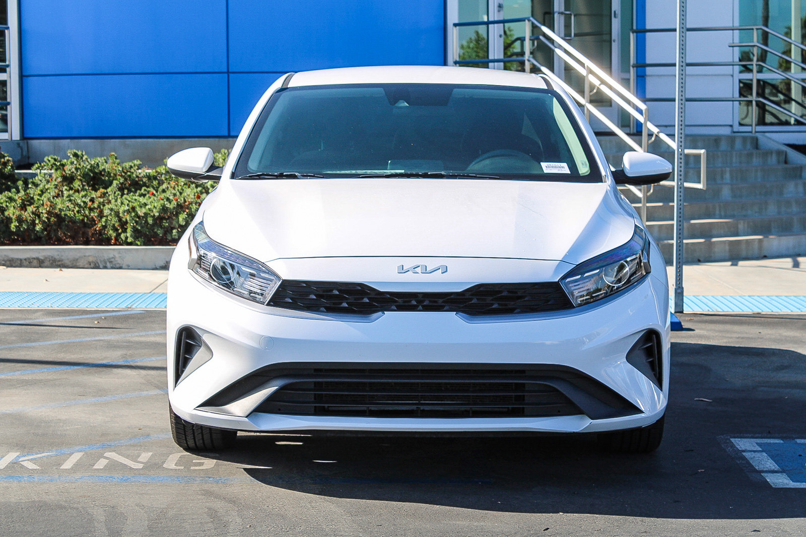 Used 2023 Kia Forte LXS FWD image 2