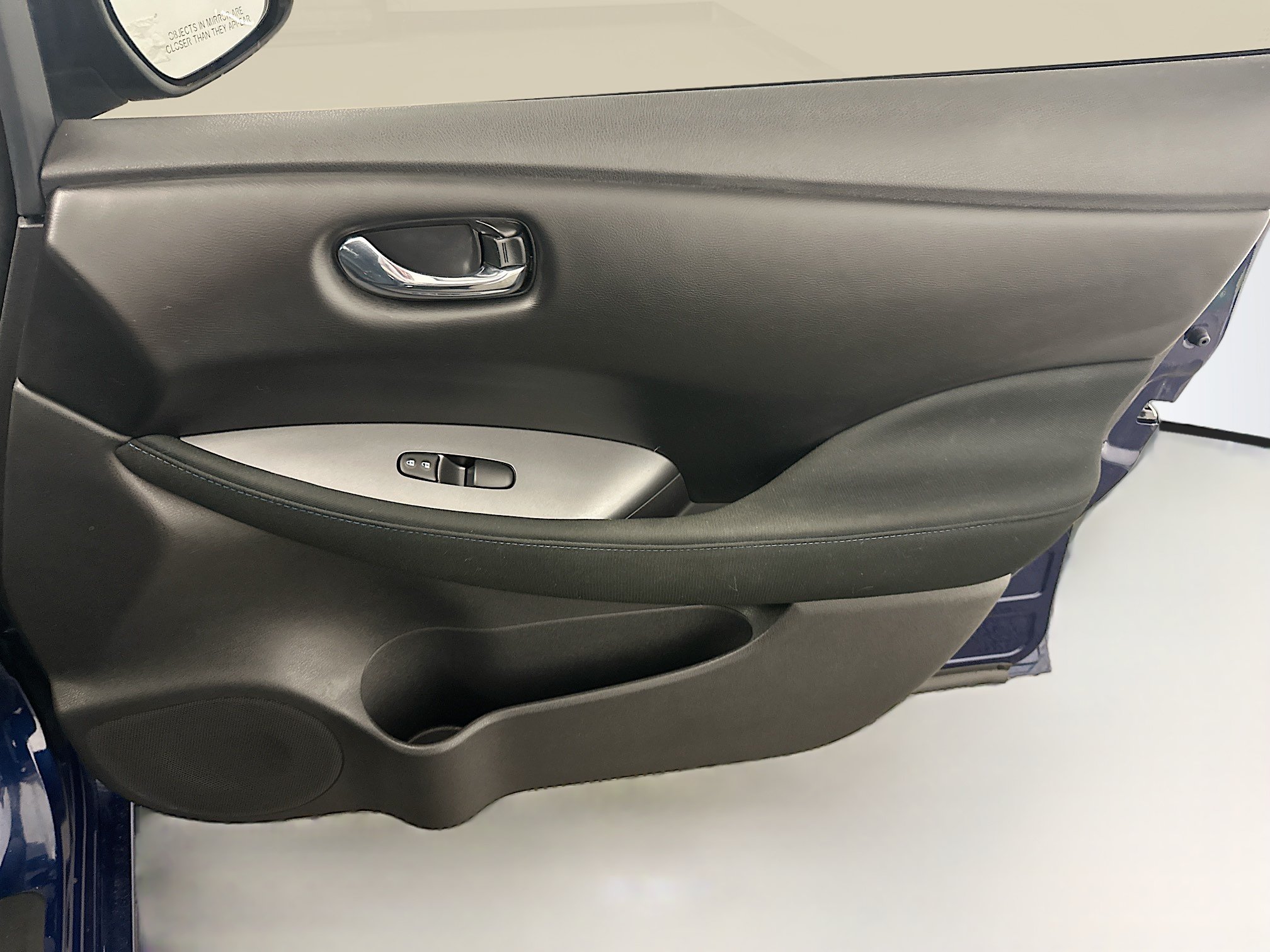 Used 2025 Nissan Leaf S FWD image 32
