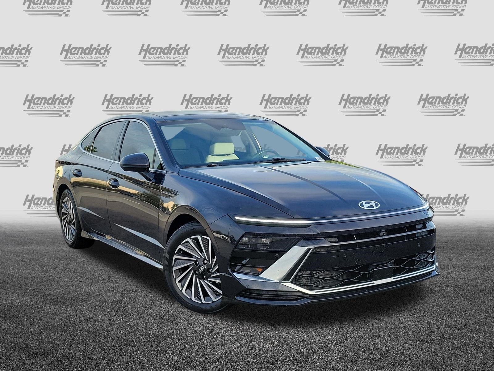 Used 2024 Hyundai Sonata Limited FWD image 2