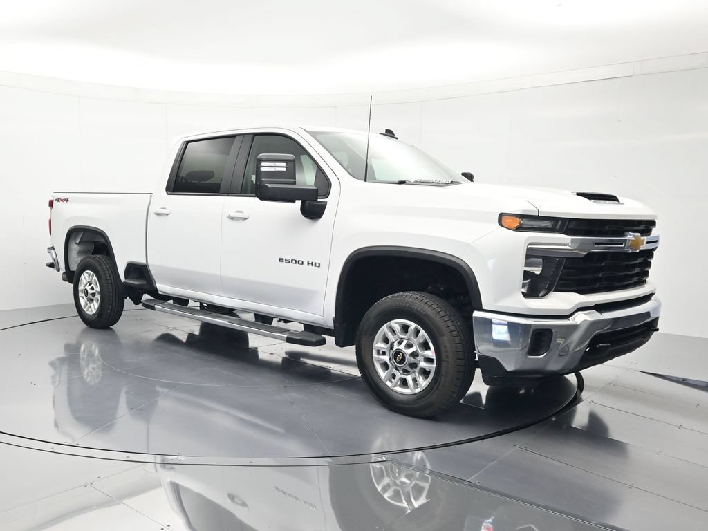 Certified 2026 Chevrolet Silverado 2500 LT AWD/4WD image 3