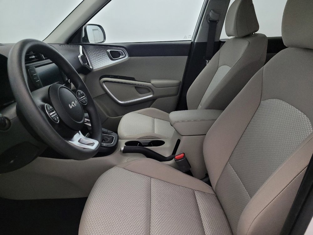 Used 2025 Kia Soul S image 17