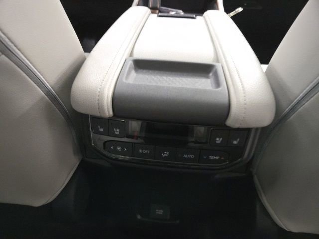 New 2026 Toyota Grand Highlander AWD Hybrid image 13