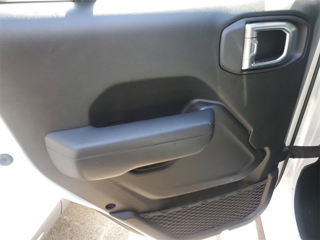 Used 2025 Jeep Wrangler Sport S image 8