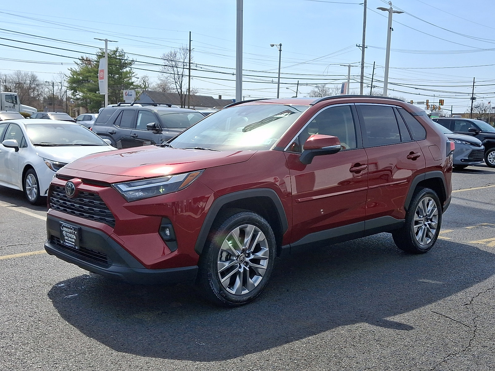 Used 2023 Toyota RAV4 XLE Premium image 3