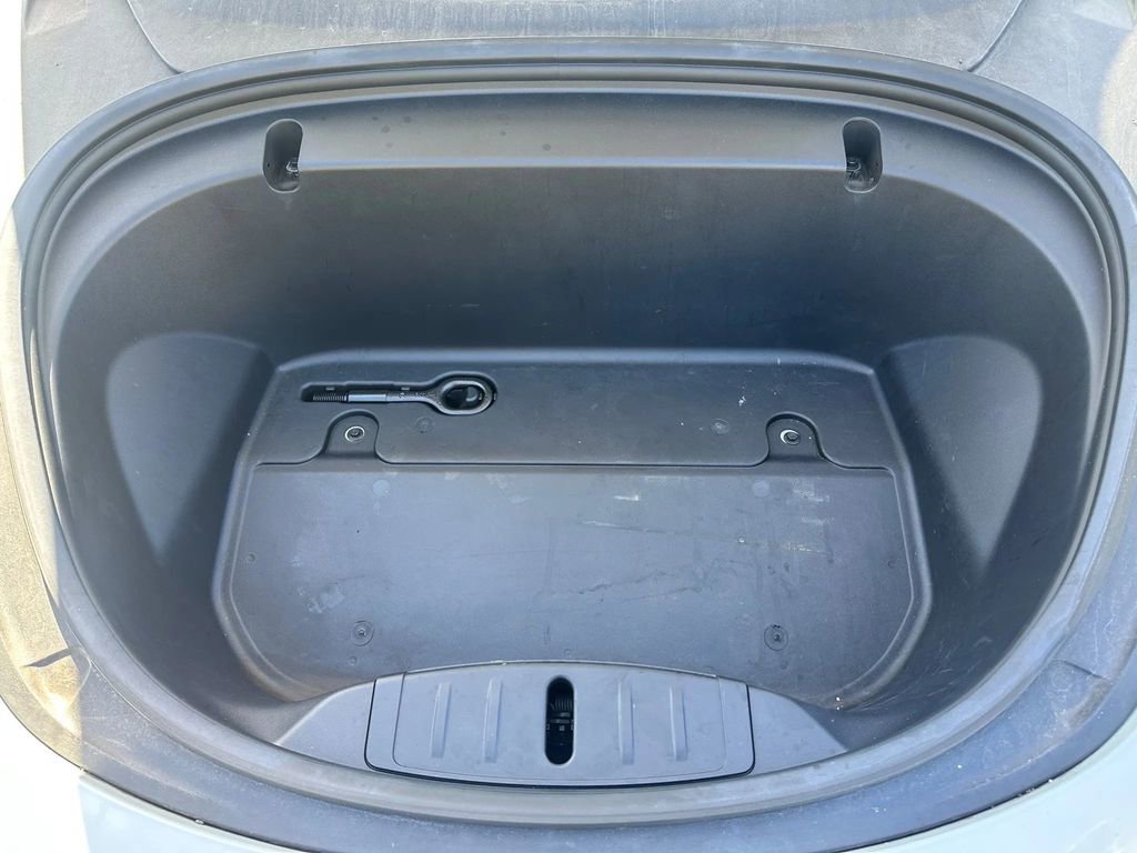 Used 2020 Tesla Model 3 Long Range image 18