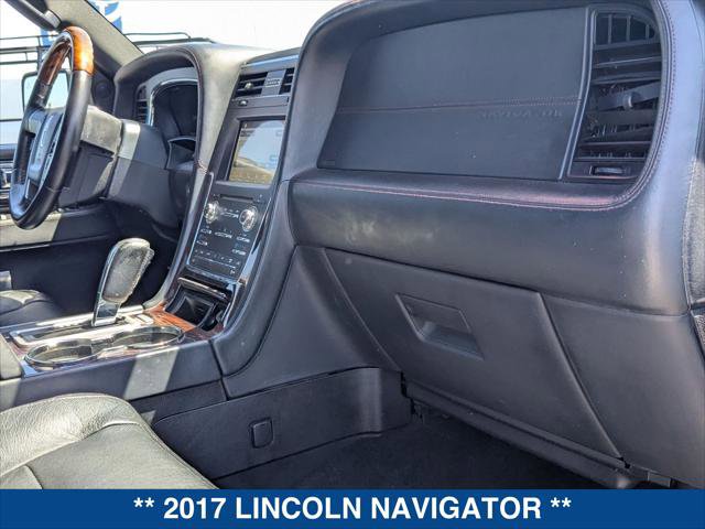 Used 2017 Lincoln Navigator Reserve RWD image 23