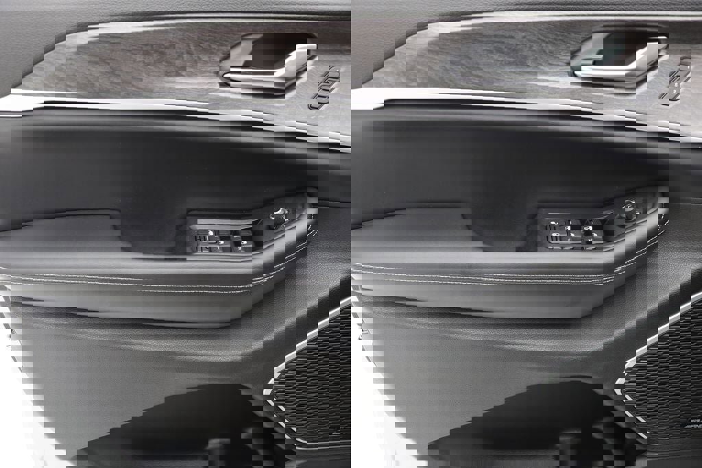 Used 2023 Jeep Grand Cherokee 30th Anniversary image 16