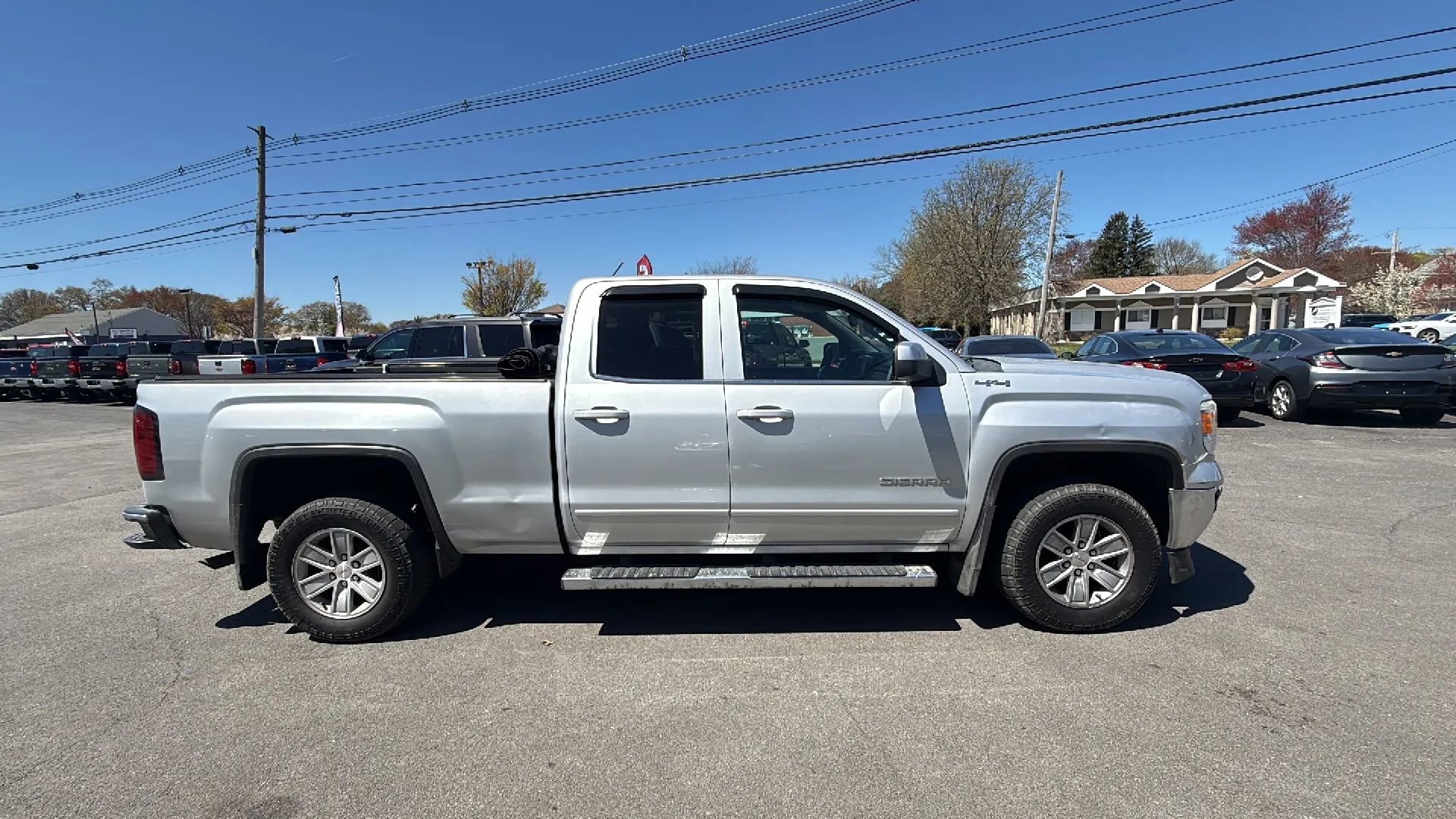 Used 2015 GMC Sierra 1500 SLE w/ SLE Value Package AWD/4WD image 10