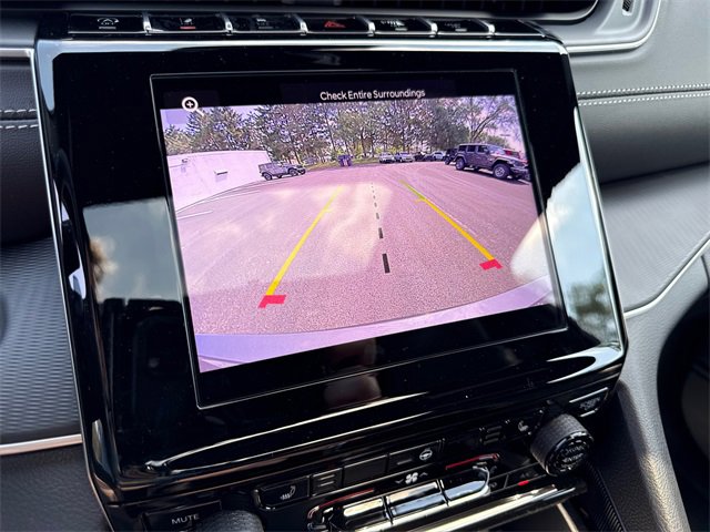 New 2025 Jeep Grand Cherokee L Altitude image 3