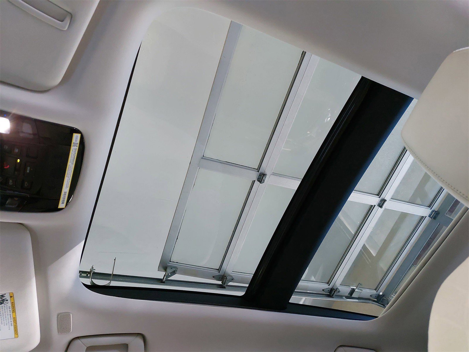 Used 2025 Lexus RX 450h AWD w/ Convenience Package image 33