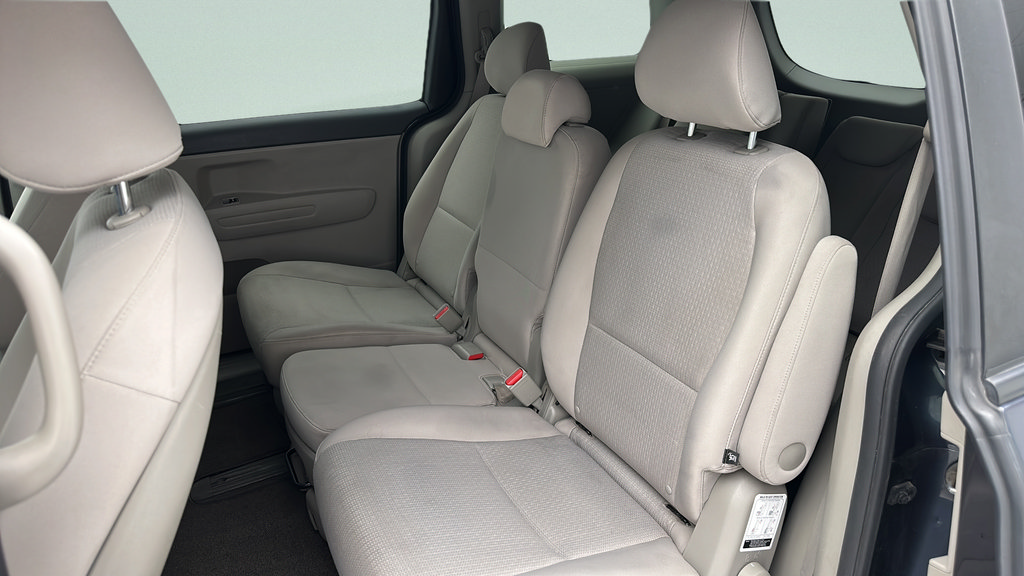 Used 2017 Kia Sedona LX FWD image 10