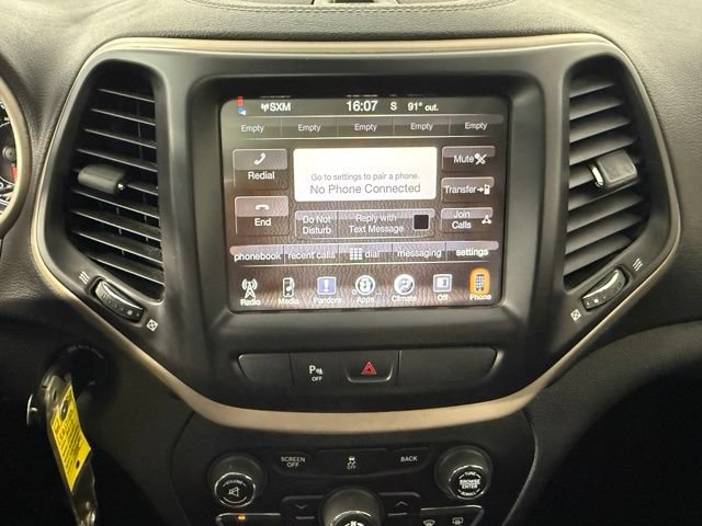 Used 2016 Jeep Cherokee 75th Anniversary AWD/4WD image 22