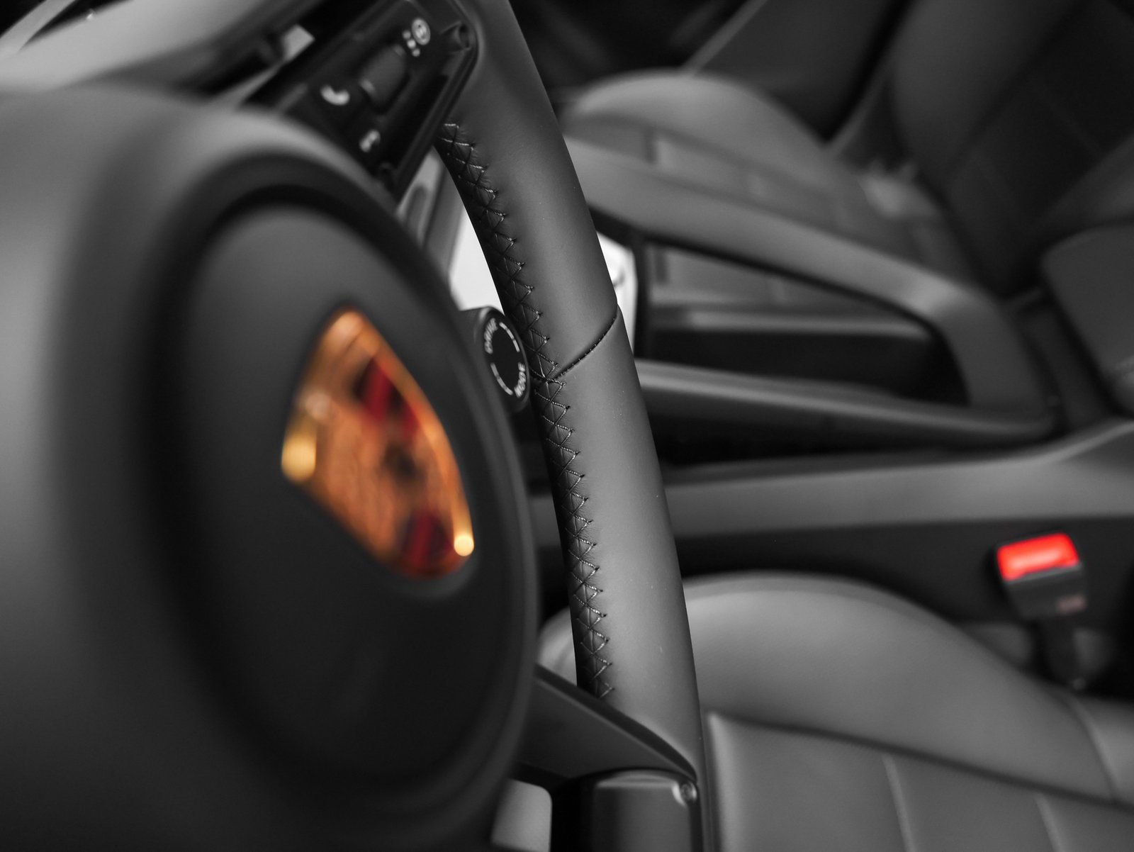 New 2026 Porsche Macan 4 Electric image 36