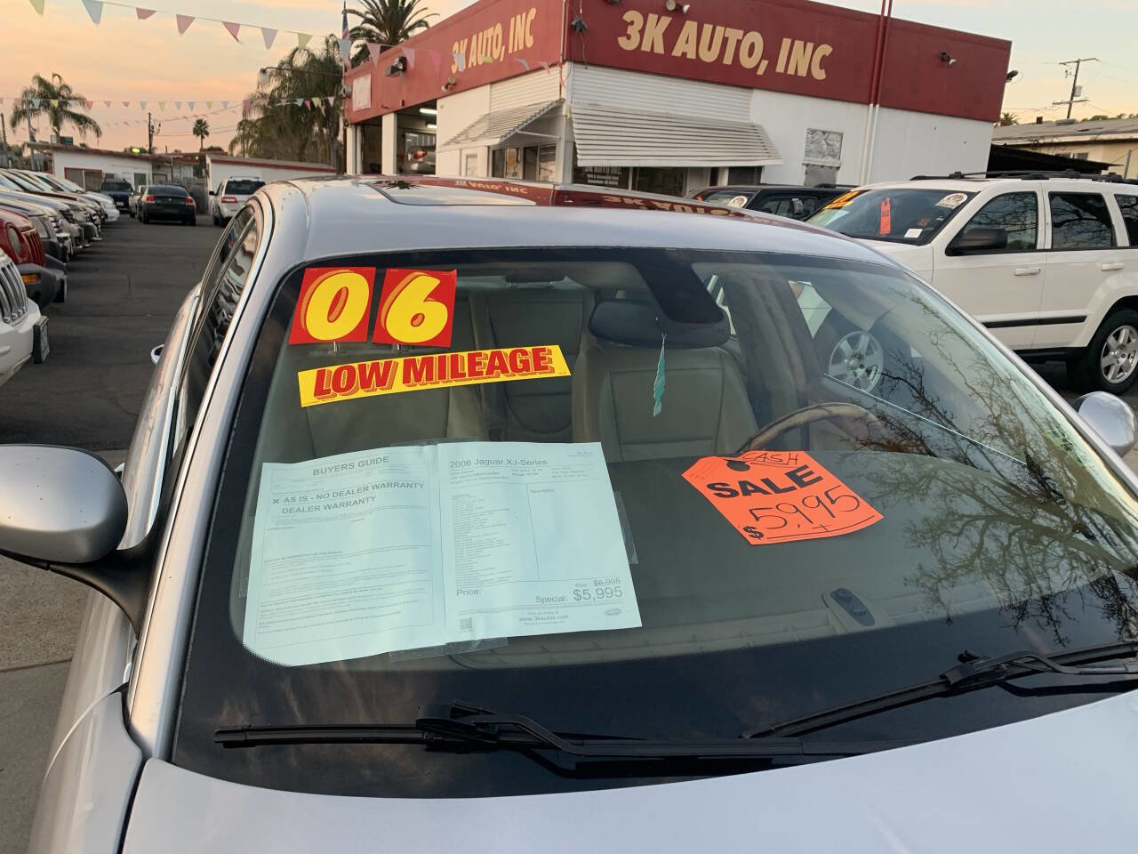 Used 2006 Jaguar XJ8 image 19