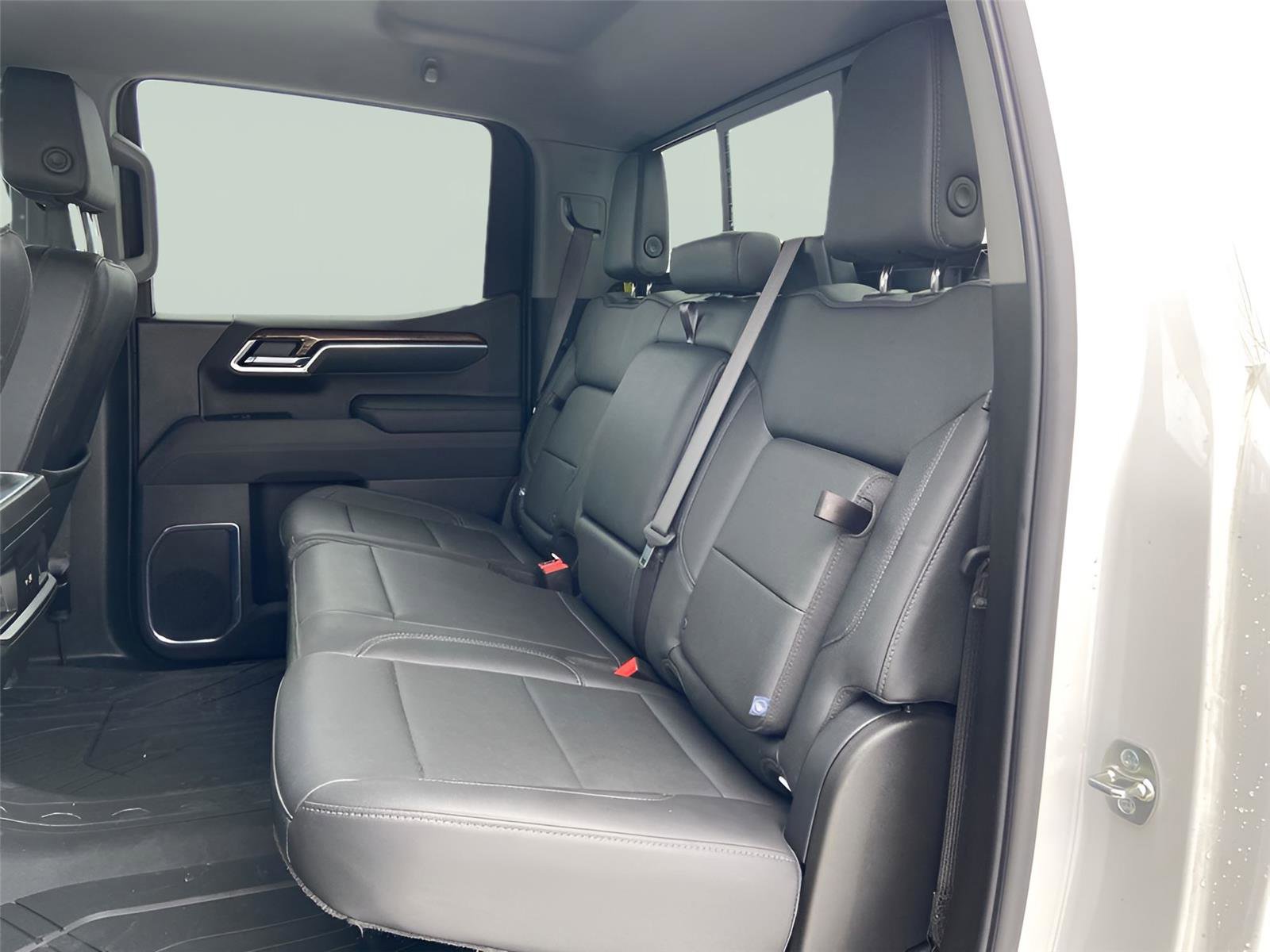 Used 2025 Chevrolet Silverado 1500 RST w/ Redline Edition image 10