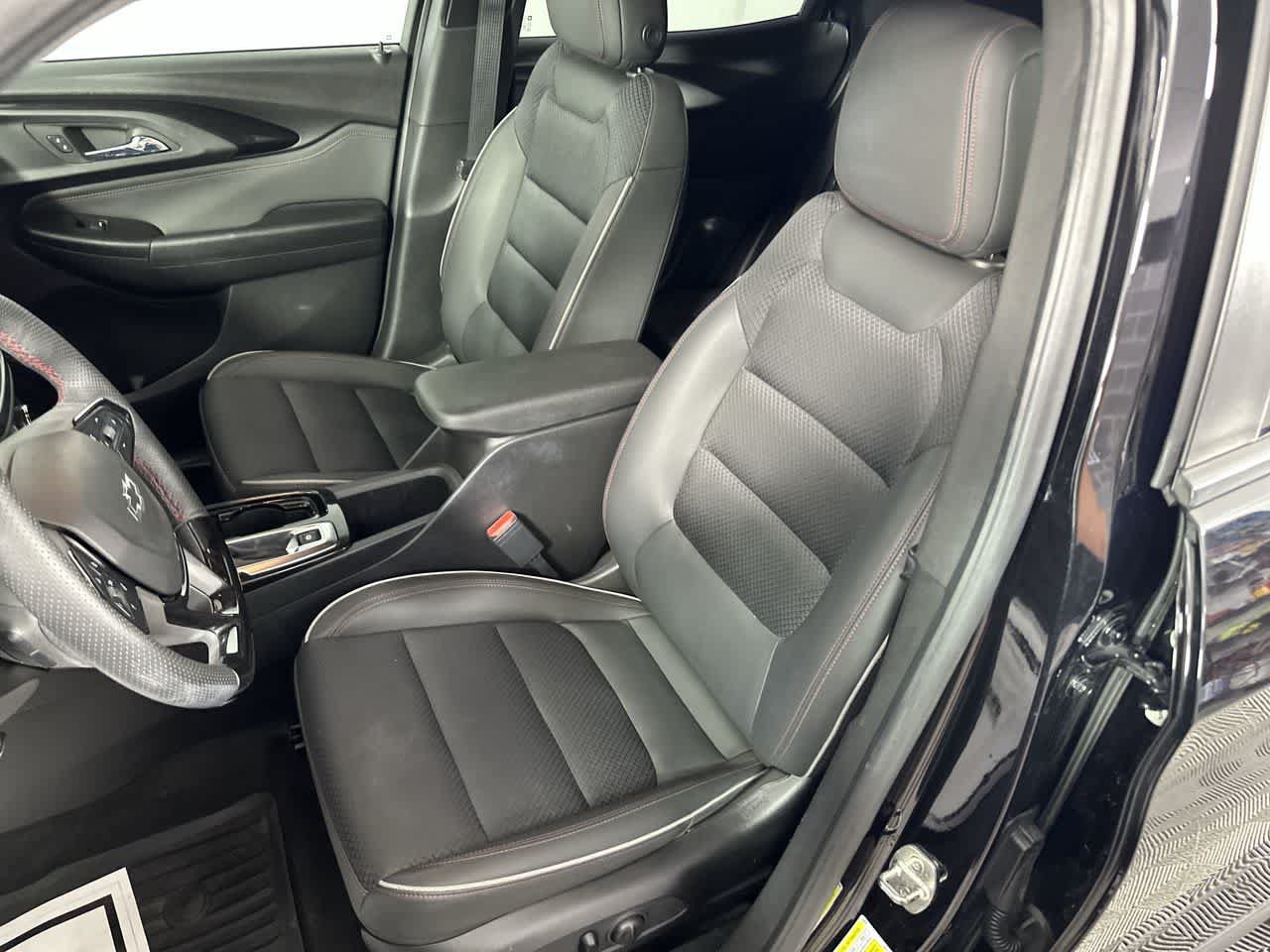 Used 2022 Chevrolet TrailBlazer RS FWD image 14