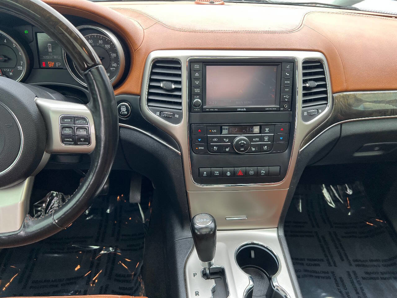 Used 2011 Jeep Grand Cherokee Overland Summit AWD/4WD image 33