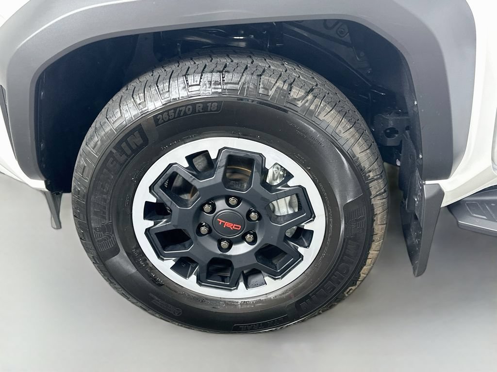 Certified 2026 Toyota 4Runner TRD Off-Road Premium AWD/4WD image 30