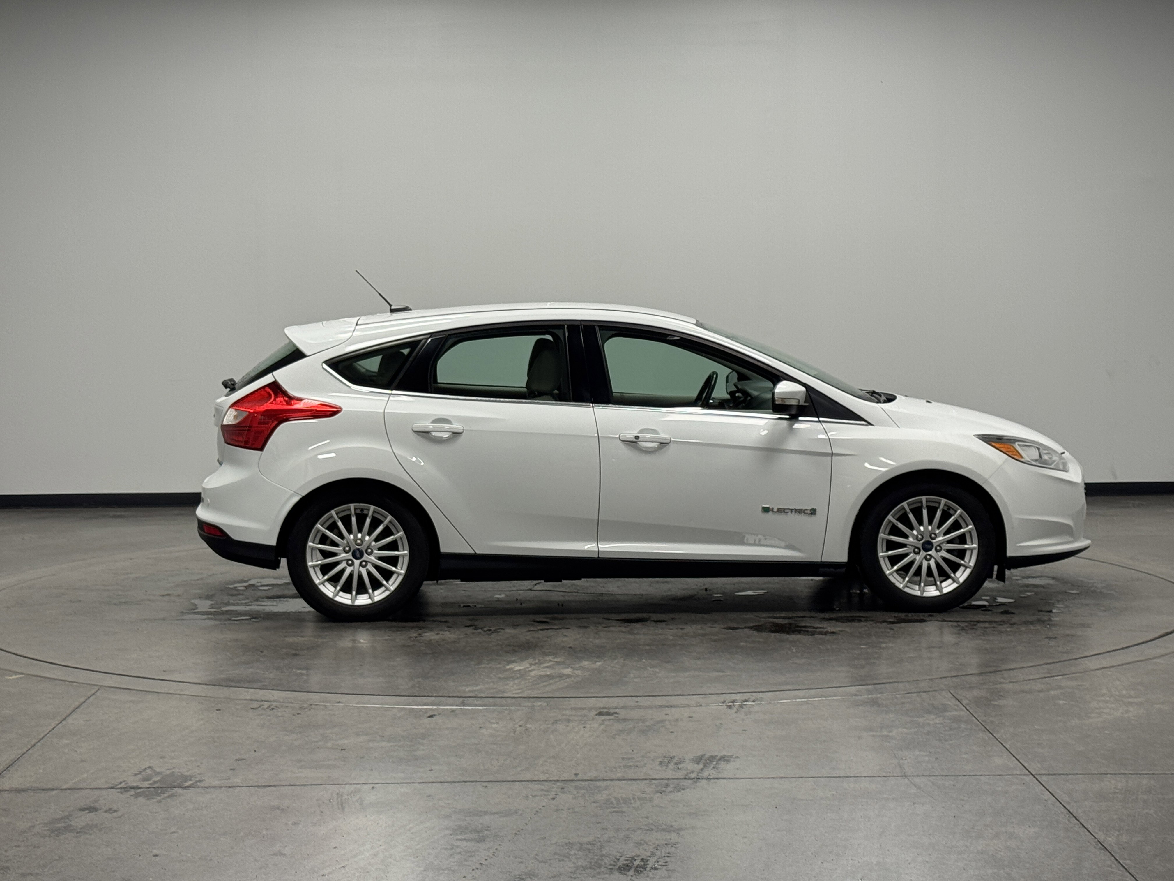 Used 2013 Ford Focus Electric Hatchback image 9