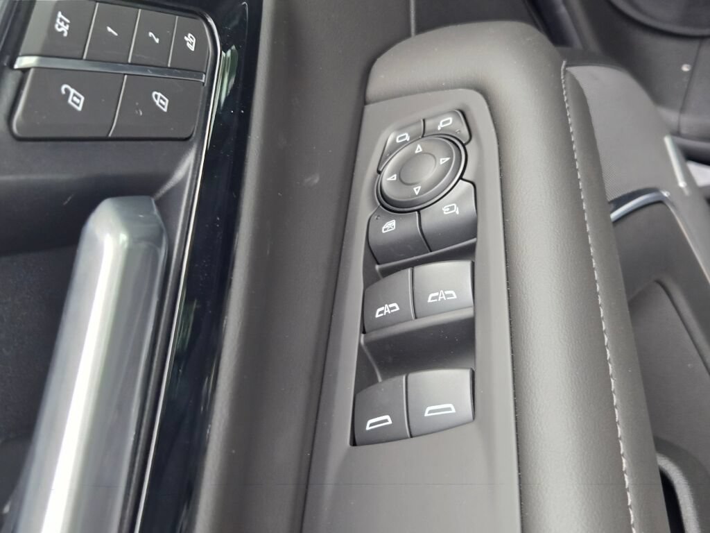 New 2026 Chevrolet Tahoe Z71 w/ Comfort Package AWD/4WD image 25