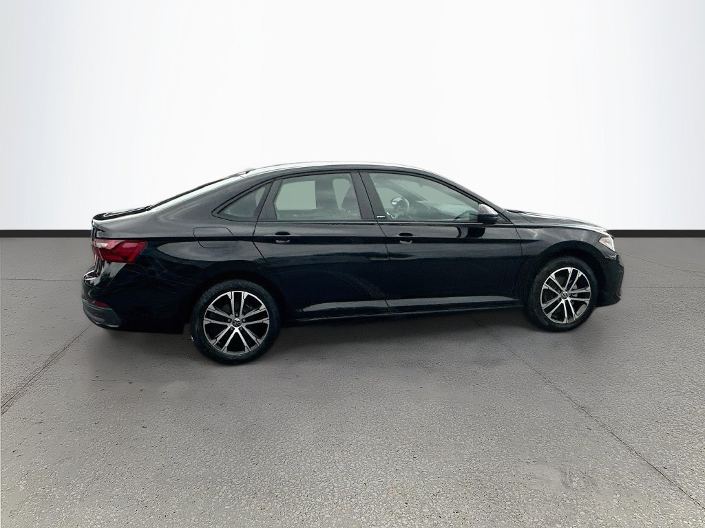 Used 2025 Volkswagen Jetta Sport FWD image 8