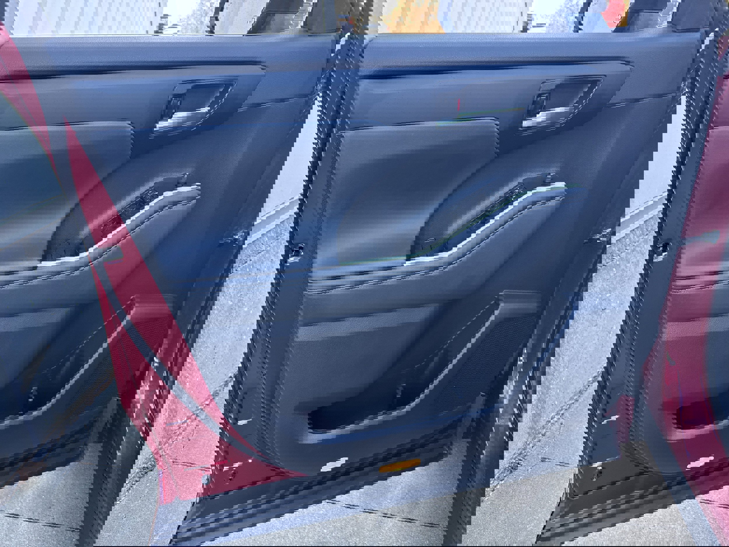 Used 2022 Toyota Highlander XLE image 8