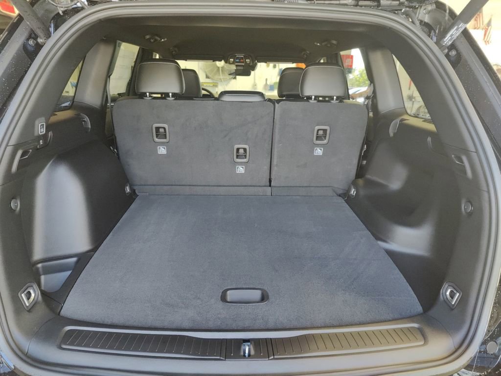 New 2025 Jeep Grand Cherokee Altitude image 33