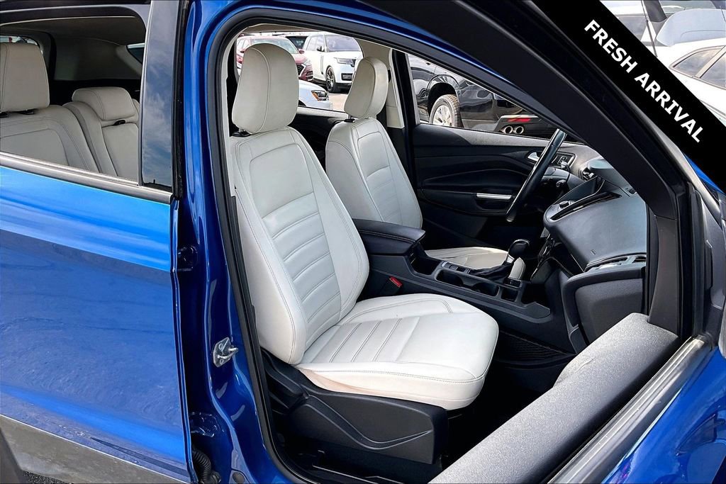 Used 2018 Ford Escape SEL w/ SEL Sport Appearance Package image 27