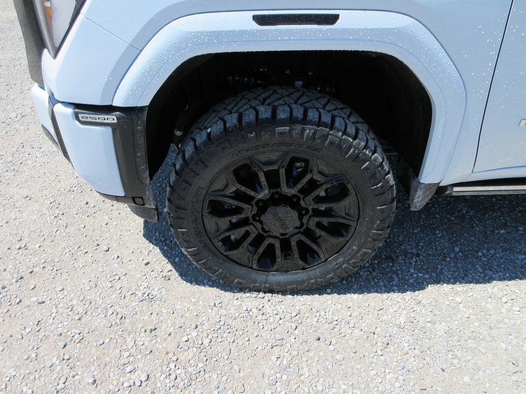 New 2026 GMC Sierra 2500 Denali Ultimate AWD/4WD image 12