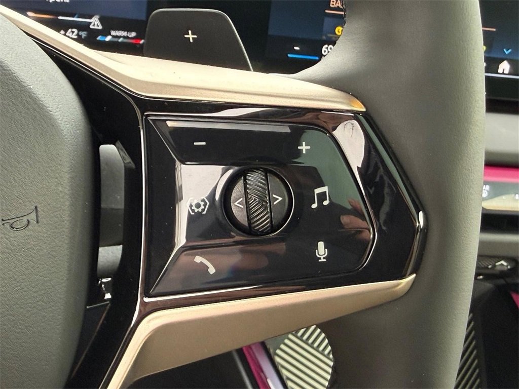 Certified 2025 BMW X3 xDrive30i w/ Premium Package image 16