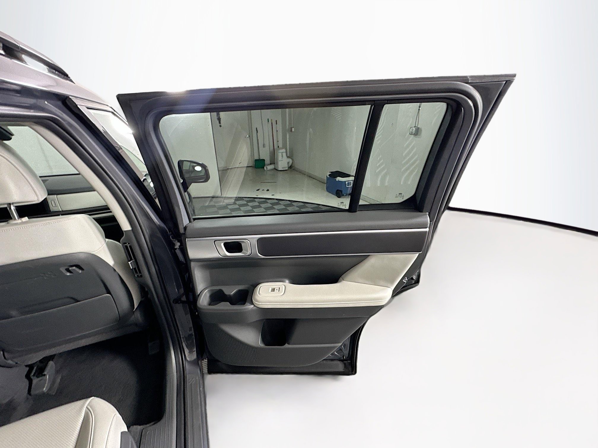 Used 2025 Hyundai Santa Fe SEL FWD image 31