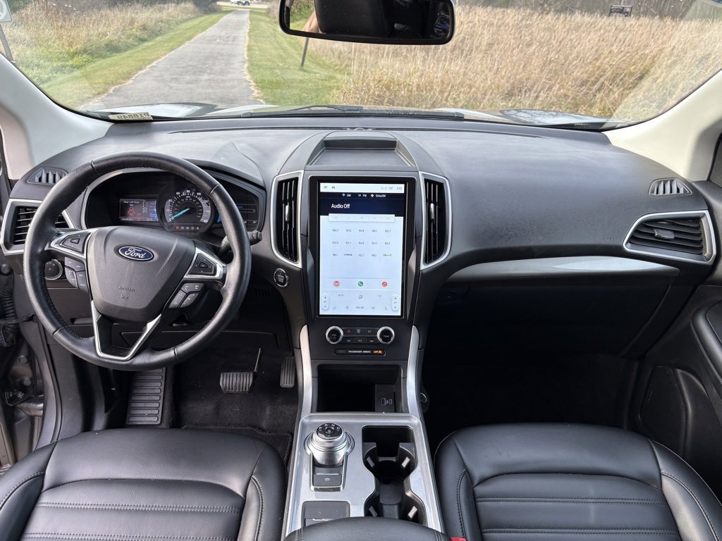 Used 2024 Ford Edge SEL image 13