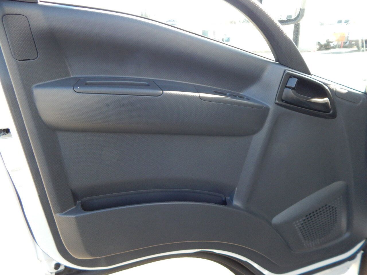 Used 2024 Isuzu NPR image 18