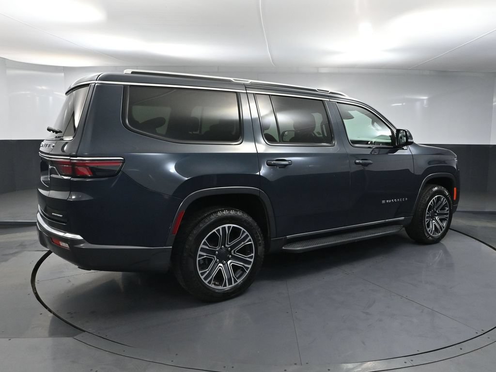 Used 2022 Jeep Wagoneer Series III AWD/4WD image 5