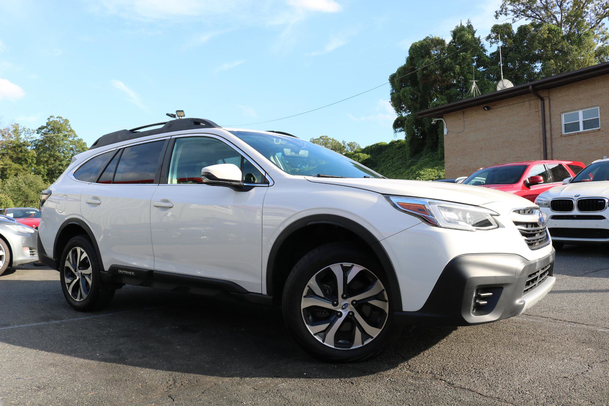 Used 2020 Subaru Outback Limited image 6
