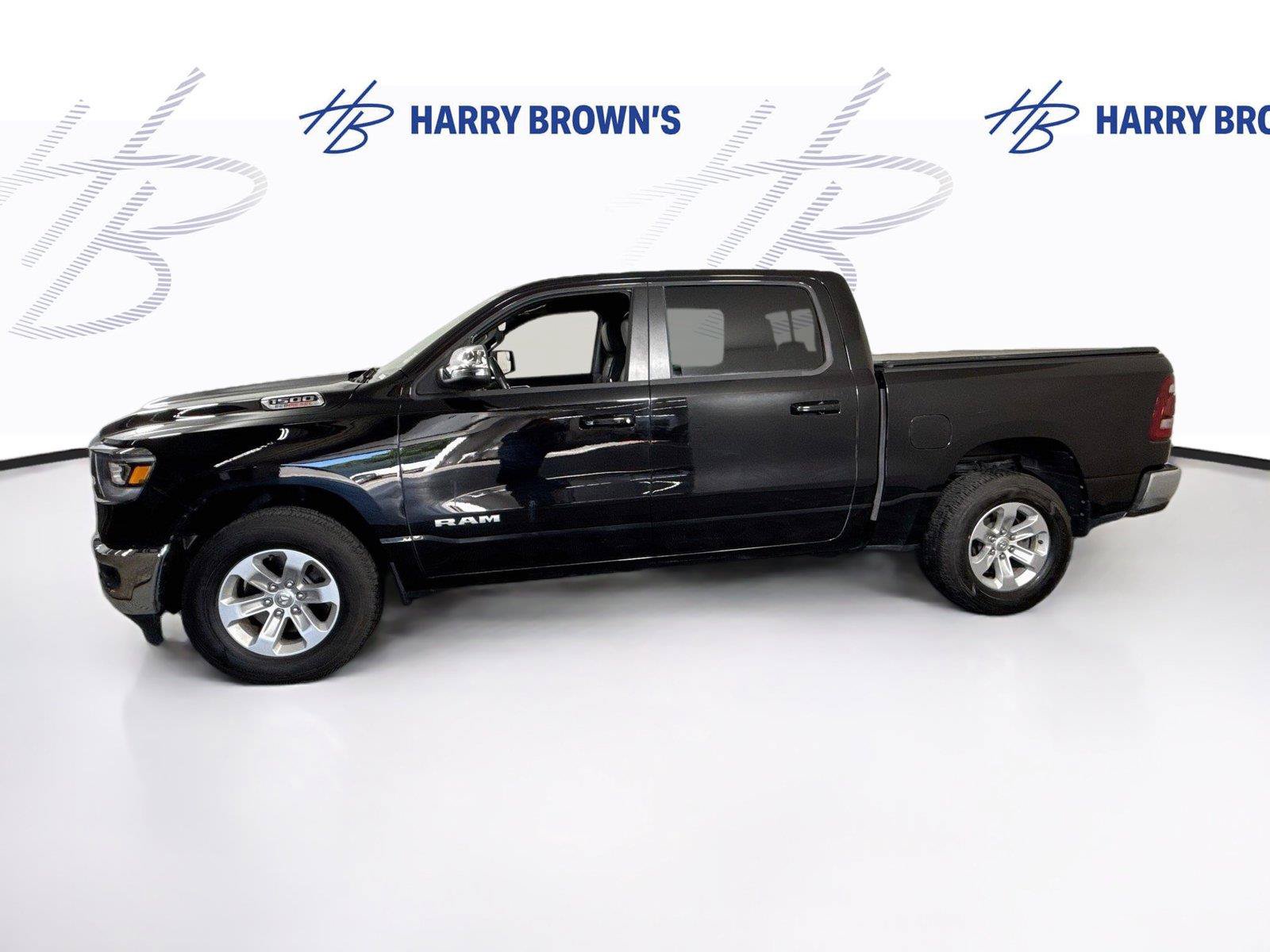 Used 2023 RAM 1500 Laramie AWD/4WD image 27