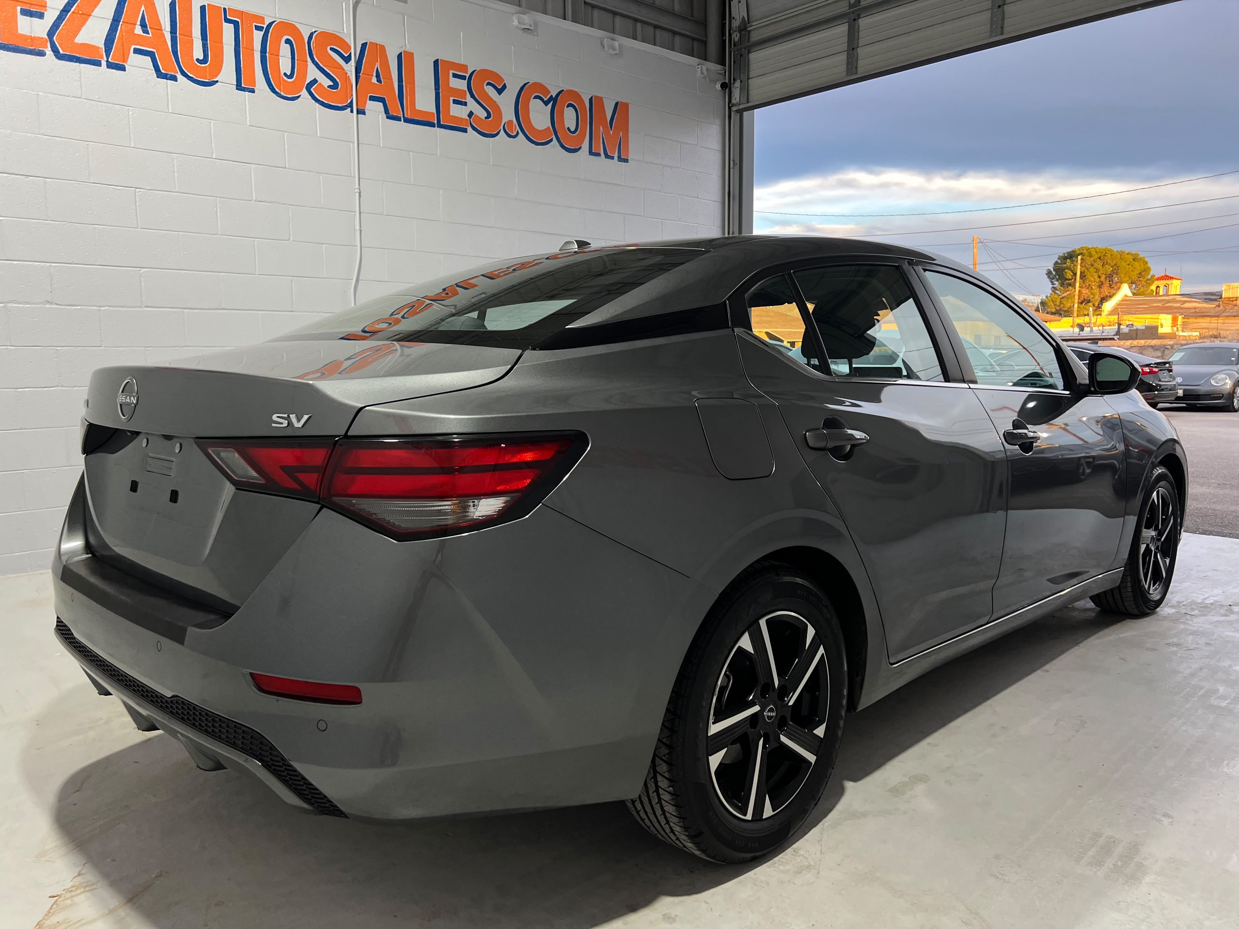 Used 2024 Nissan Sentra SV FWD image 5