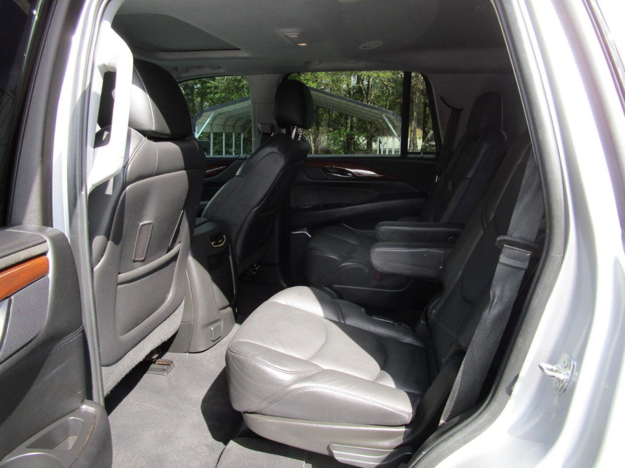 Used 2020 Cadillac Escalade Luxury RWD image 20