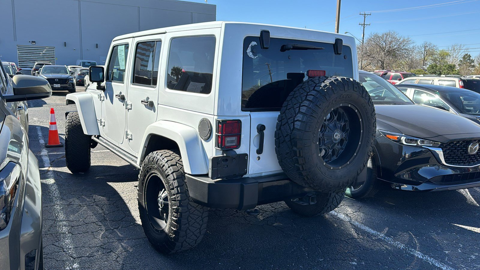 Used 2015 Jeep Wrangler Unlimited Sahara image 6