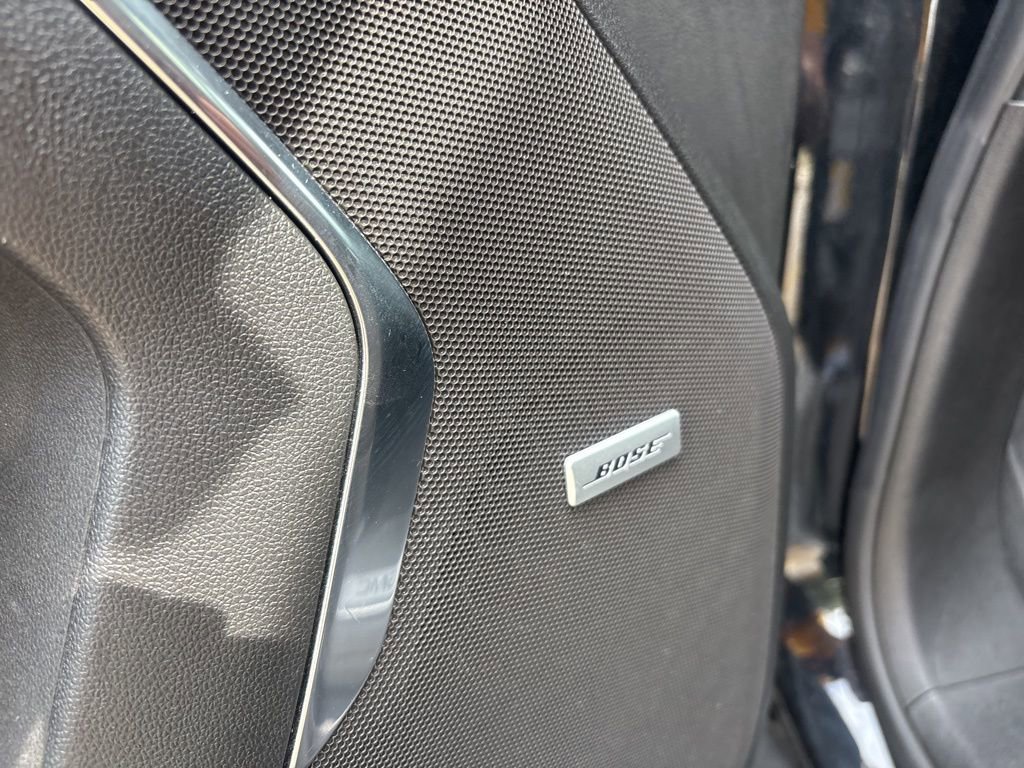 Used 2024 GMC Yukon XL SLT AWD/4WD image 10