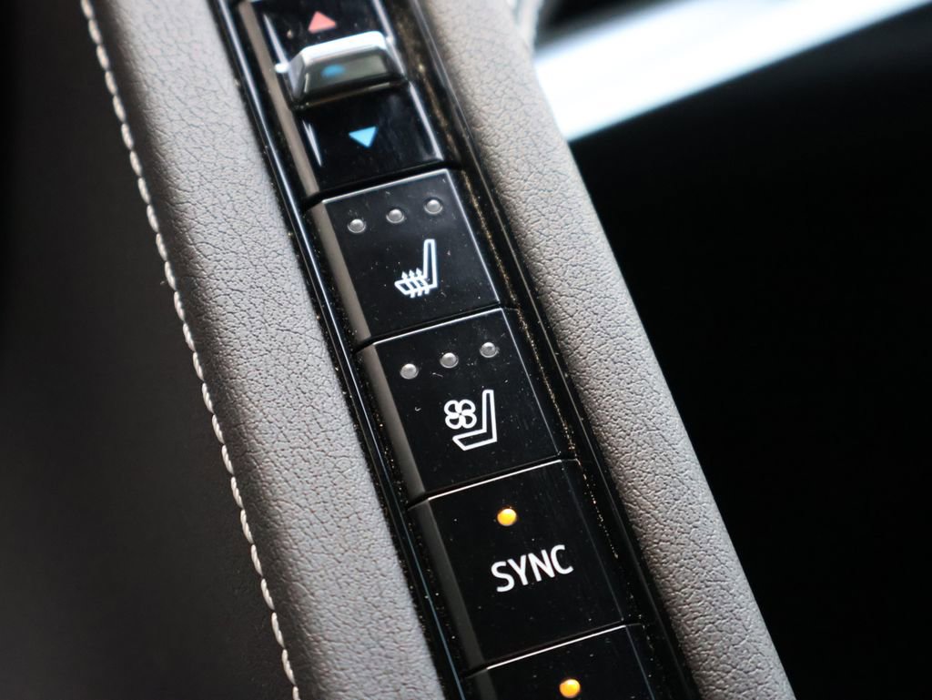 Used 2024 Chevrolet Corvette Stingray Preferred Cpe w/ Z51 Performance Package image 25