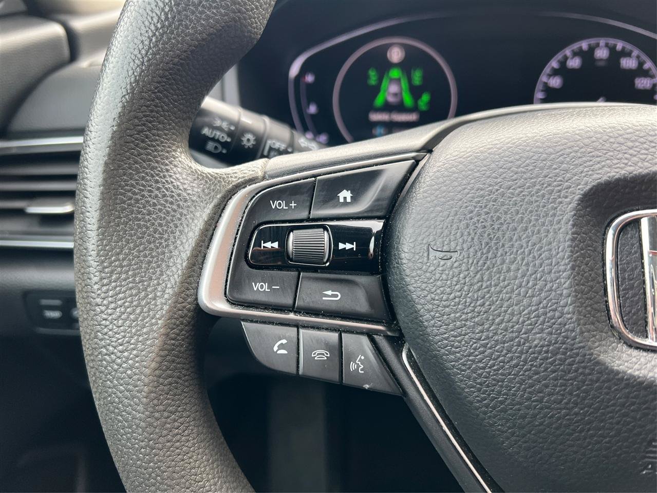 Used 2020 Honda Accord EX image 40