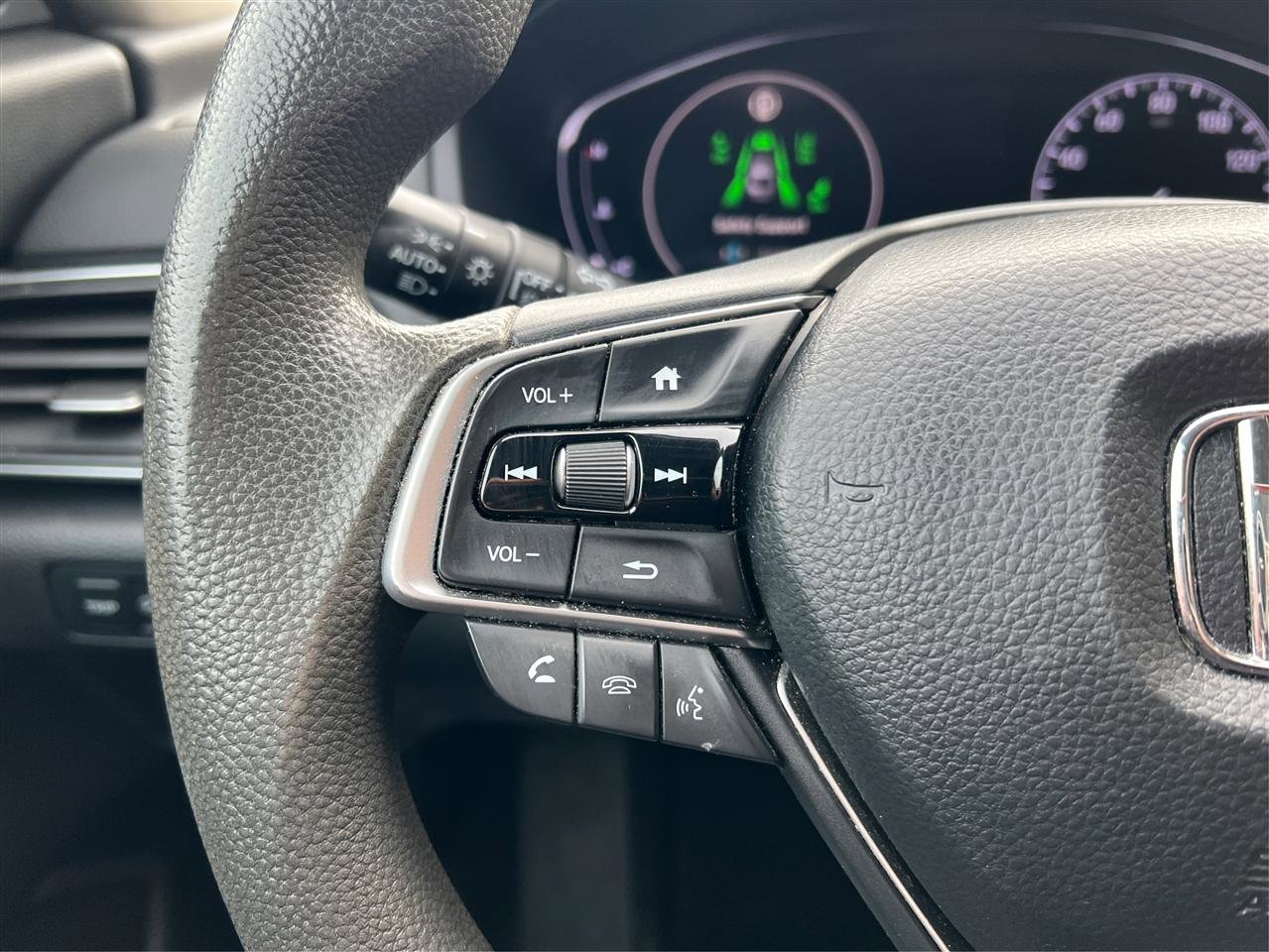 Used 2020 Honda Accord EX image 40